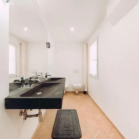 Loft Santo Stefano-sant'orsola Apartment *