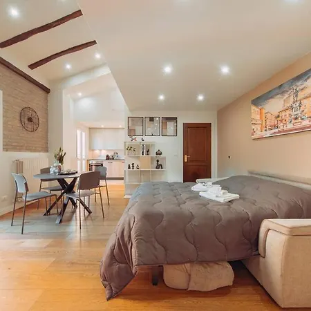 Loft Santo Stefano-sant'orsola Апартаменты *